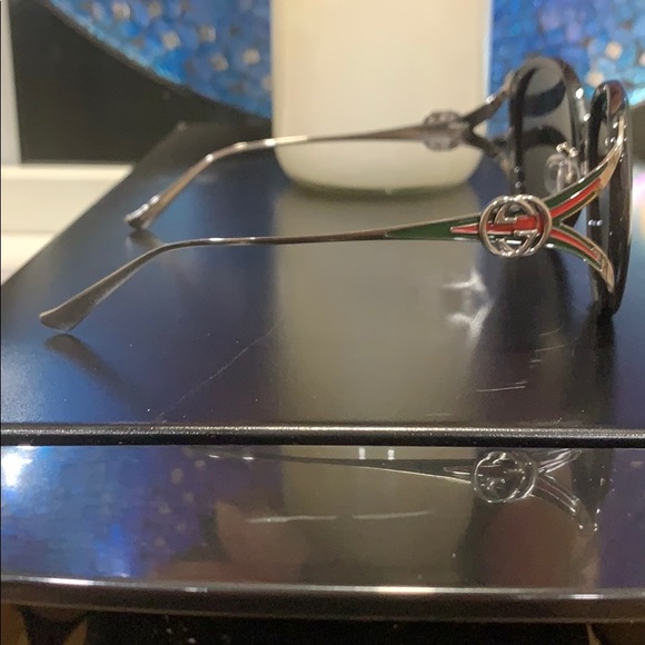 COPY - 💙💯% AUTHENTIC GUCCI Oval Sunglasses💙 - Picture 5 of 11